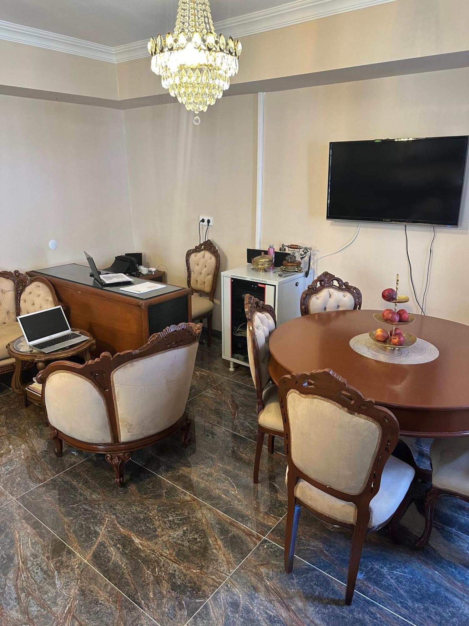 Loost Town Inn Hotel Анталья Экстерьер фото