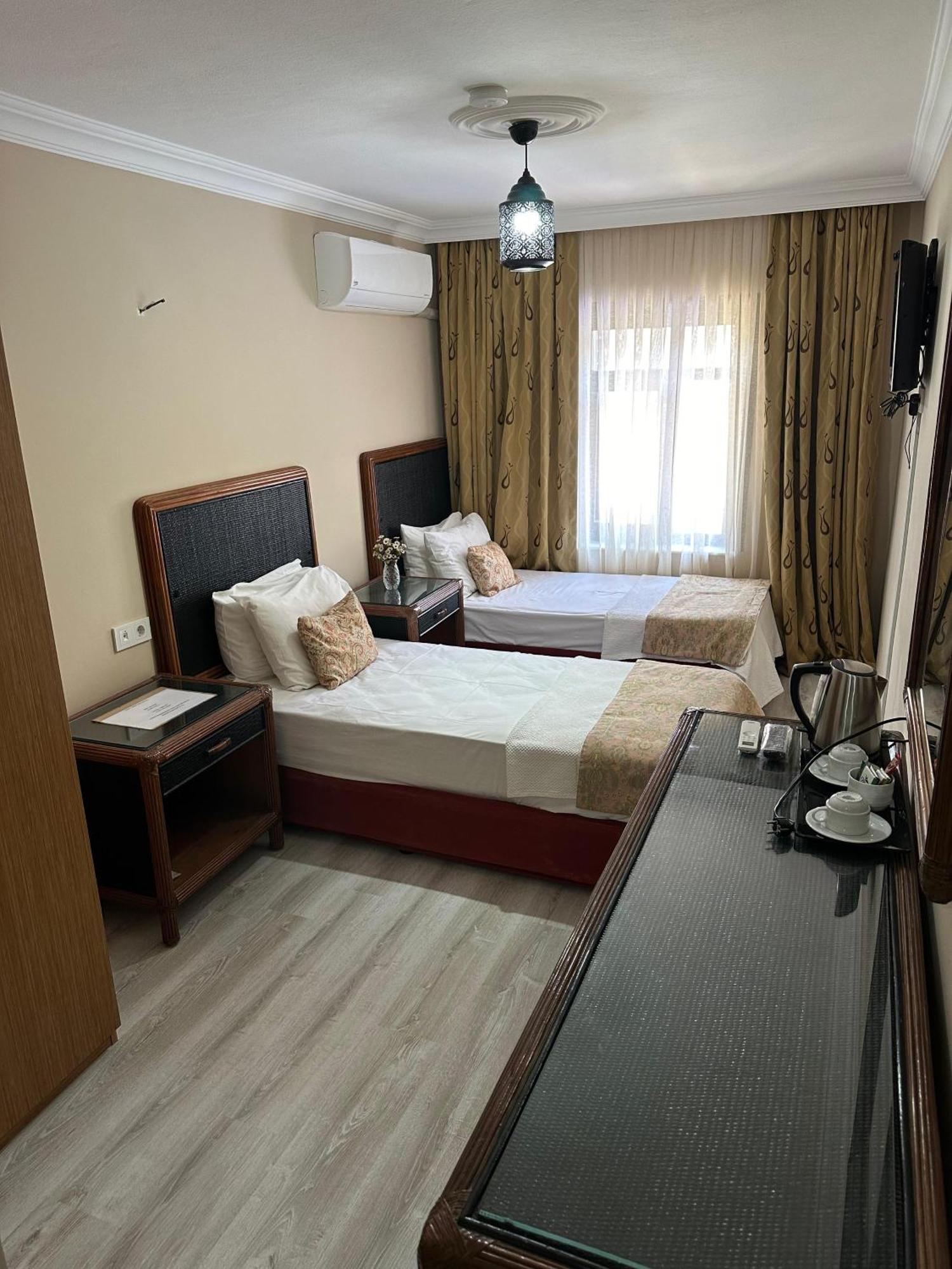 Loost Town Inn Hotel Анталья Экстерьер фото
